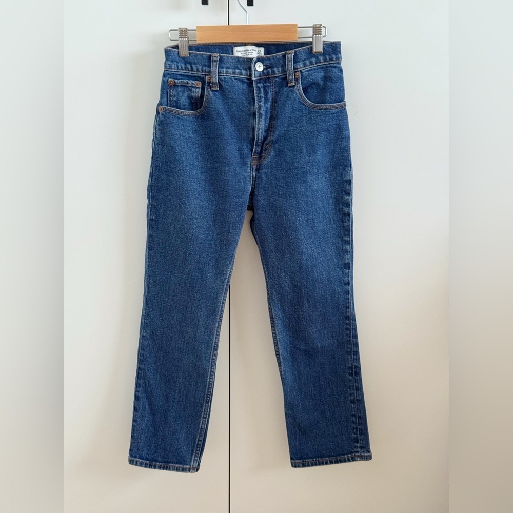 Abercrombie Ultra High Rise Ankle Straight Jeans